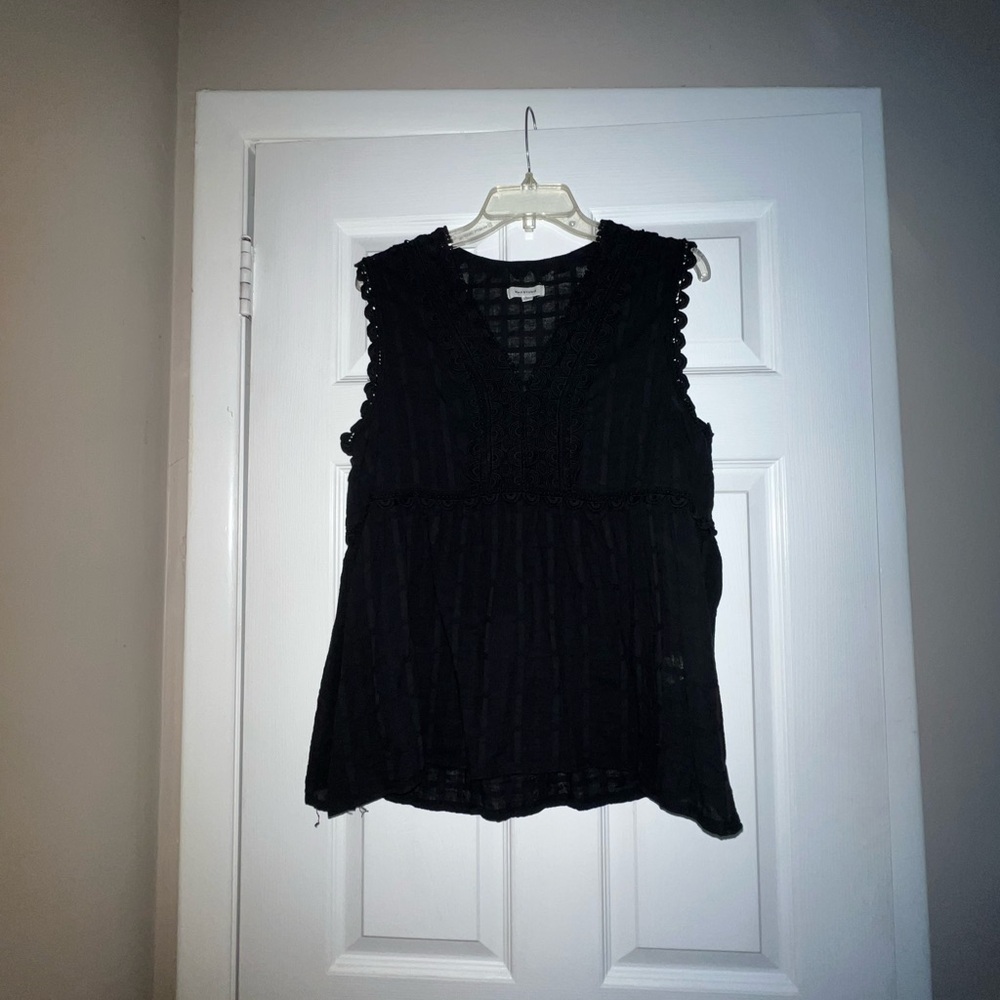 Black Sleeveless Women's Top